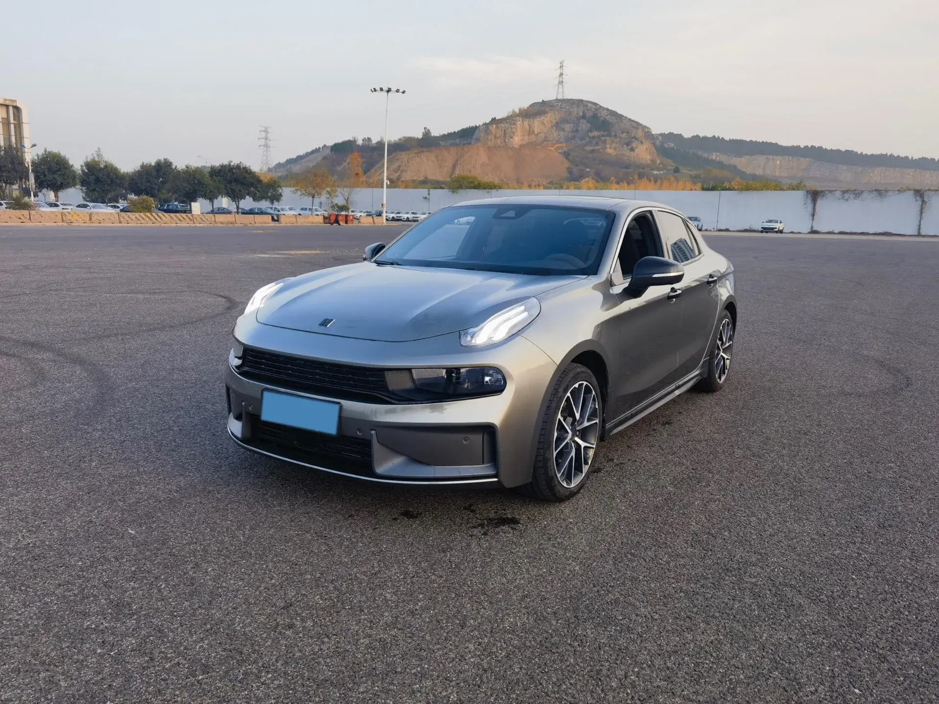 2021 LYNK&CO 03 view 1