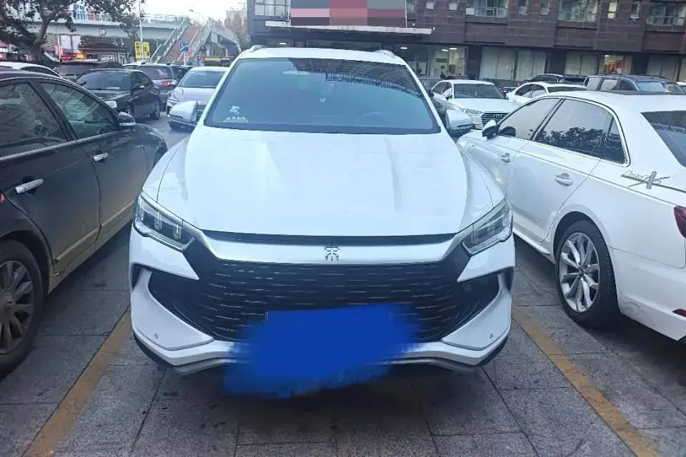 2024 BYD SONG thumbnail 3