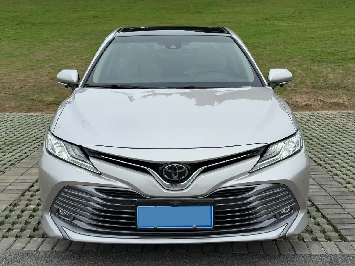 2019 Toyota Camry 2.5L 209HP L4 8AT,autocango,china used car exporter,china ev exporter,chinese used car exporter,chinese used ev exporter