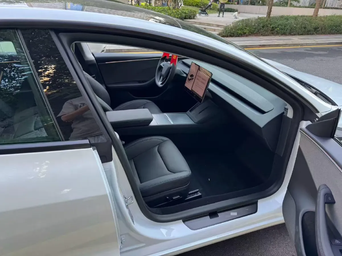 2025 Tesla Model 3 BEV,autocango,china used car exporter,china ev exporter,chinese used car exporter,chinese used ev exporter