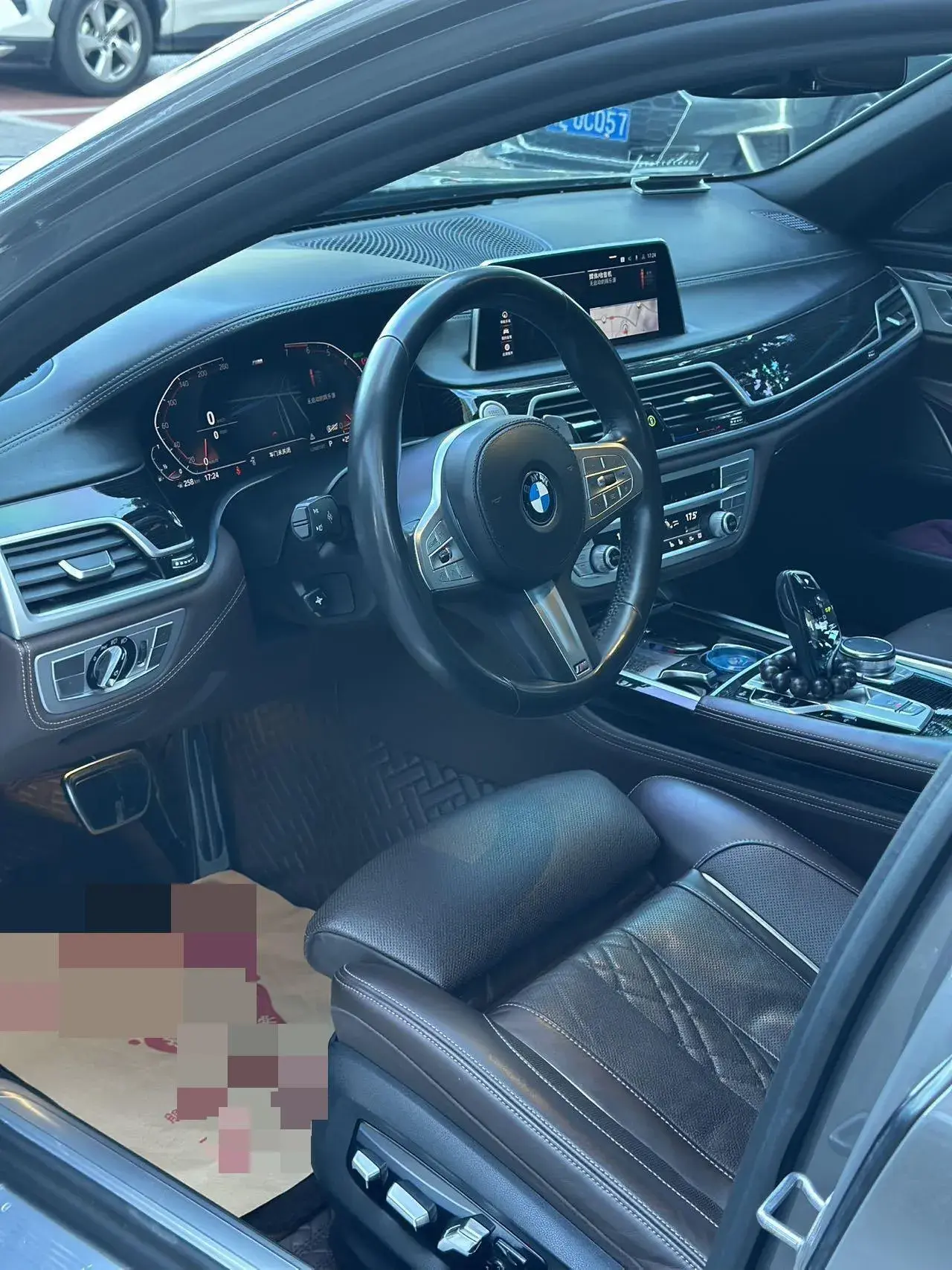 2019 BMW 7 thumbnail 4