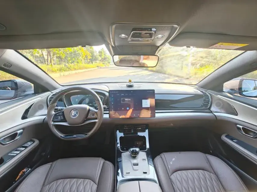 2023 BYD HAN thumbnail 4