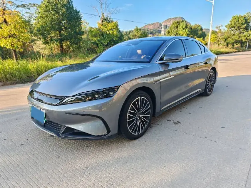 2023 BYD HAN view 1