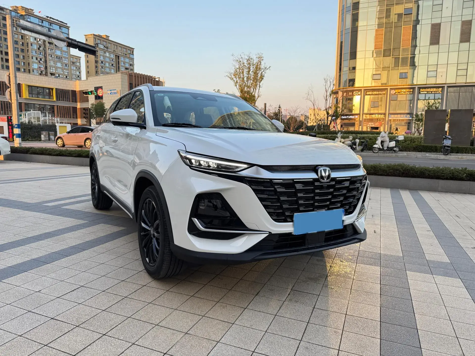 2023 CHANGAN CS75 thumbnail 3