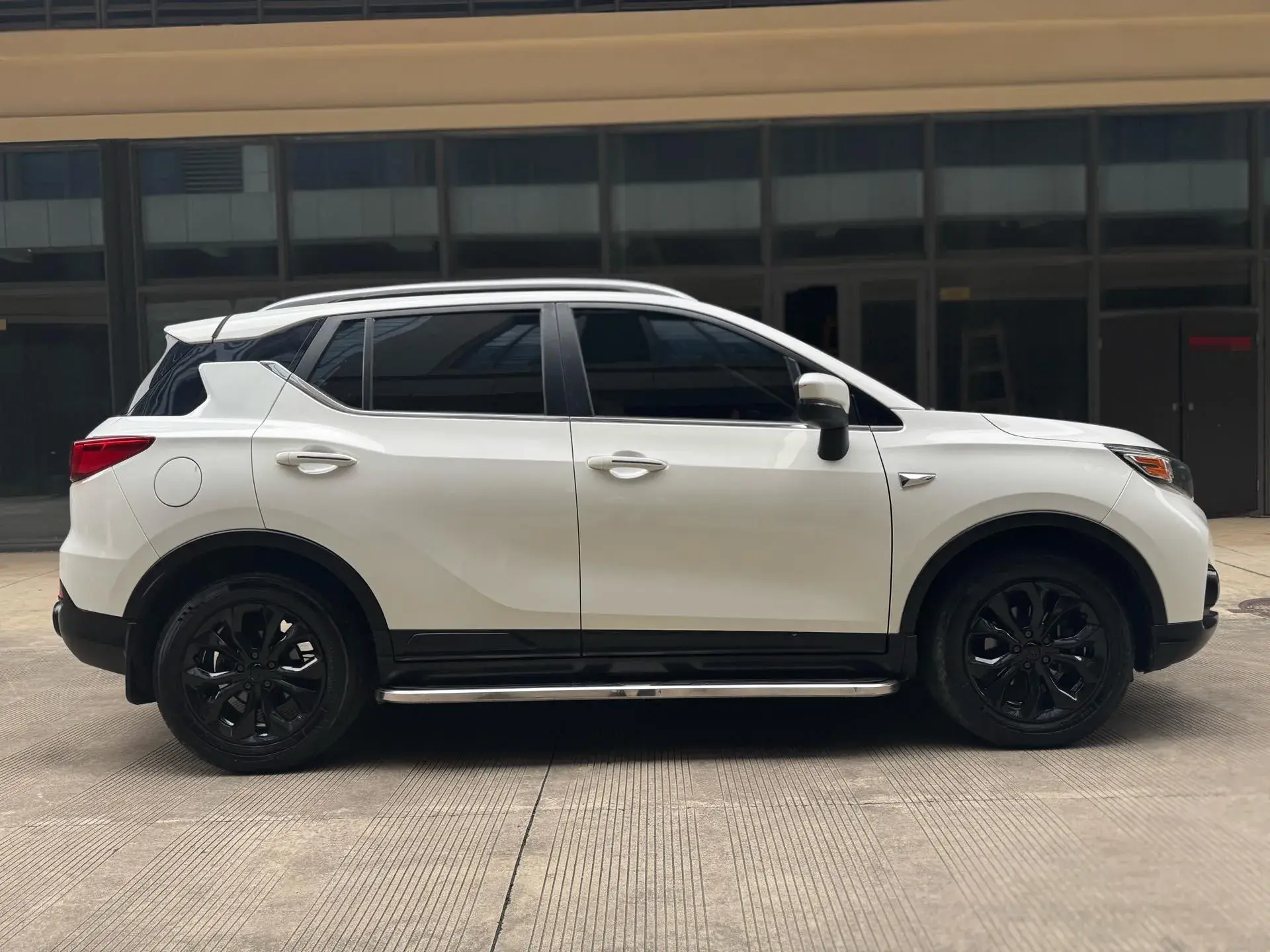 2017 GAC TRUMPCHI thumbnail 4