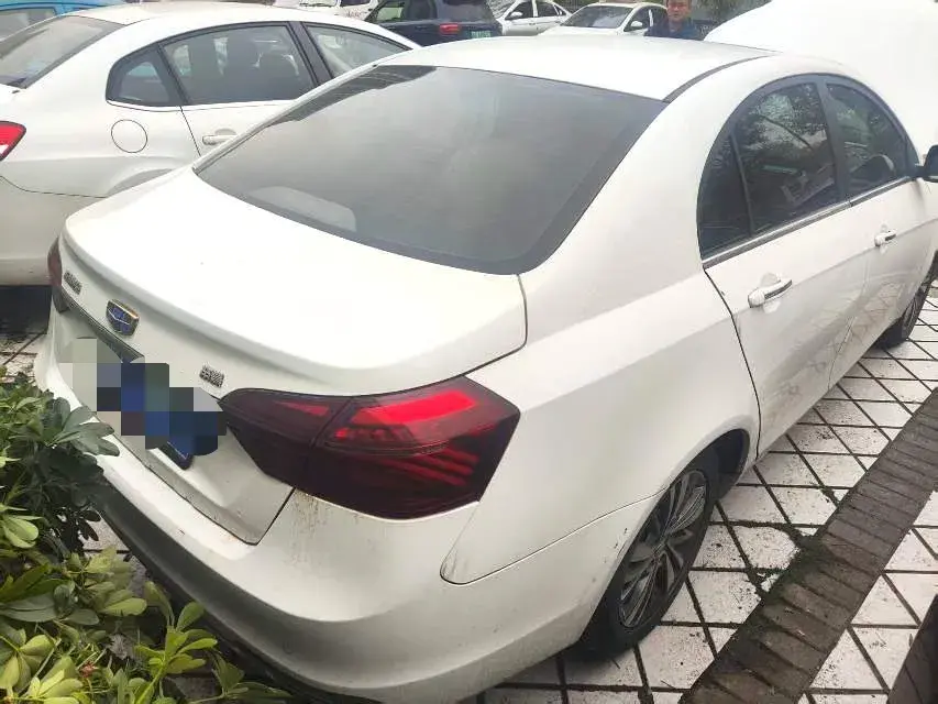 2018 GEELY EMGRAND thumbnail 4