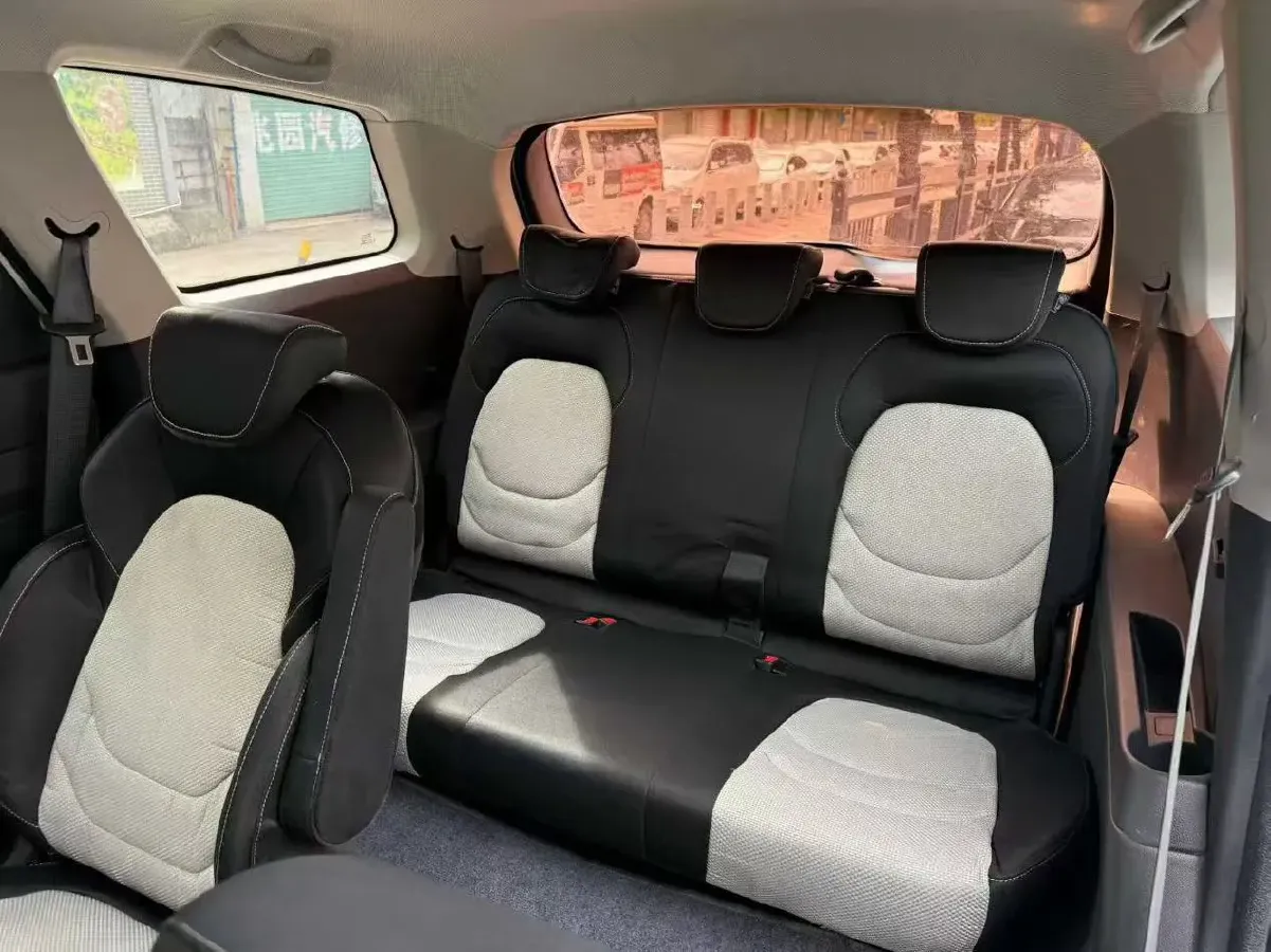 2019 WuLing ZhiGuang 1.2L 82HP L4 5MT,autocango,china used car exporter,china ev exporter,chinese used car exporter,chinese used ev exporter