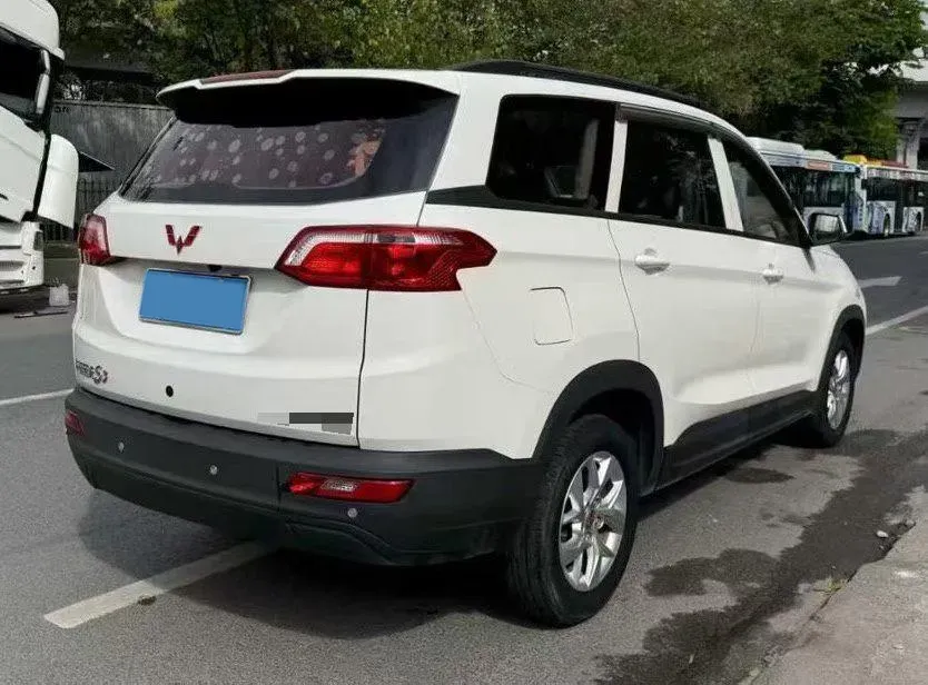 2019 WuLing ZhiGuang 1.2L 82HP L4 5MT,autocango,china used car exporter,china ev exporter,chinese used car exporter,chinese used ev exporter