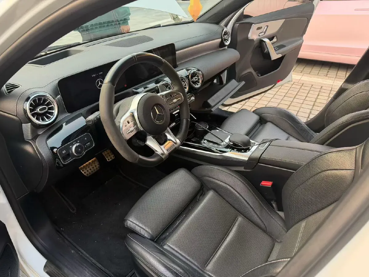 2020 Mercedes-Benz A AMG 2.0T 387HP L4 8DCT,autocango,china used car exporter,china ev exporter,chinese used car exporter,chinese used ev exporter