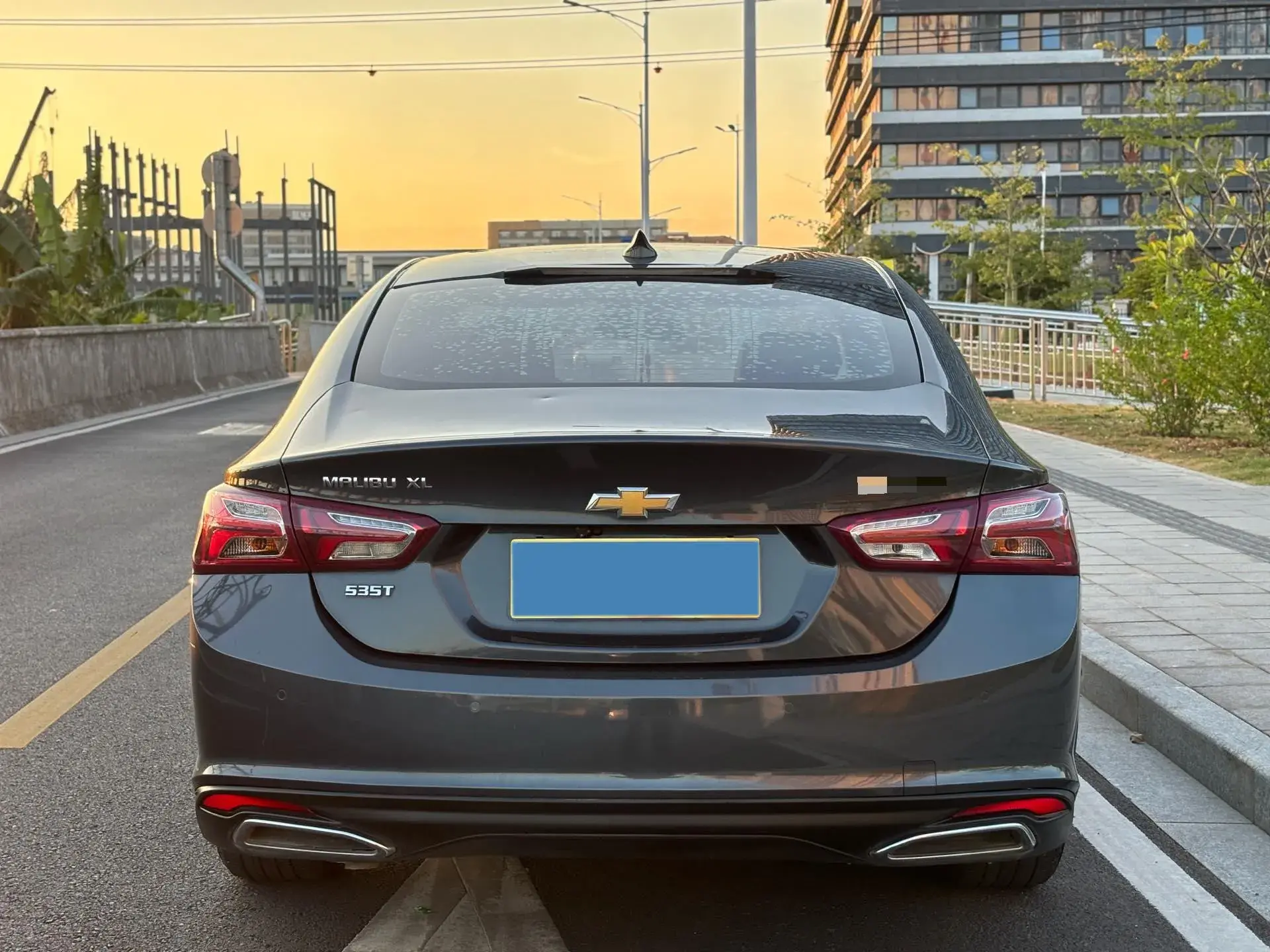 2019 CHEVROLET MALIBU thumbnail 4