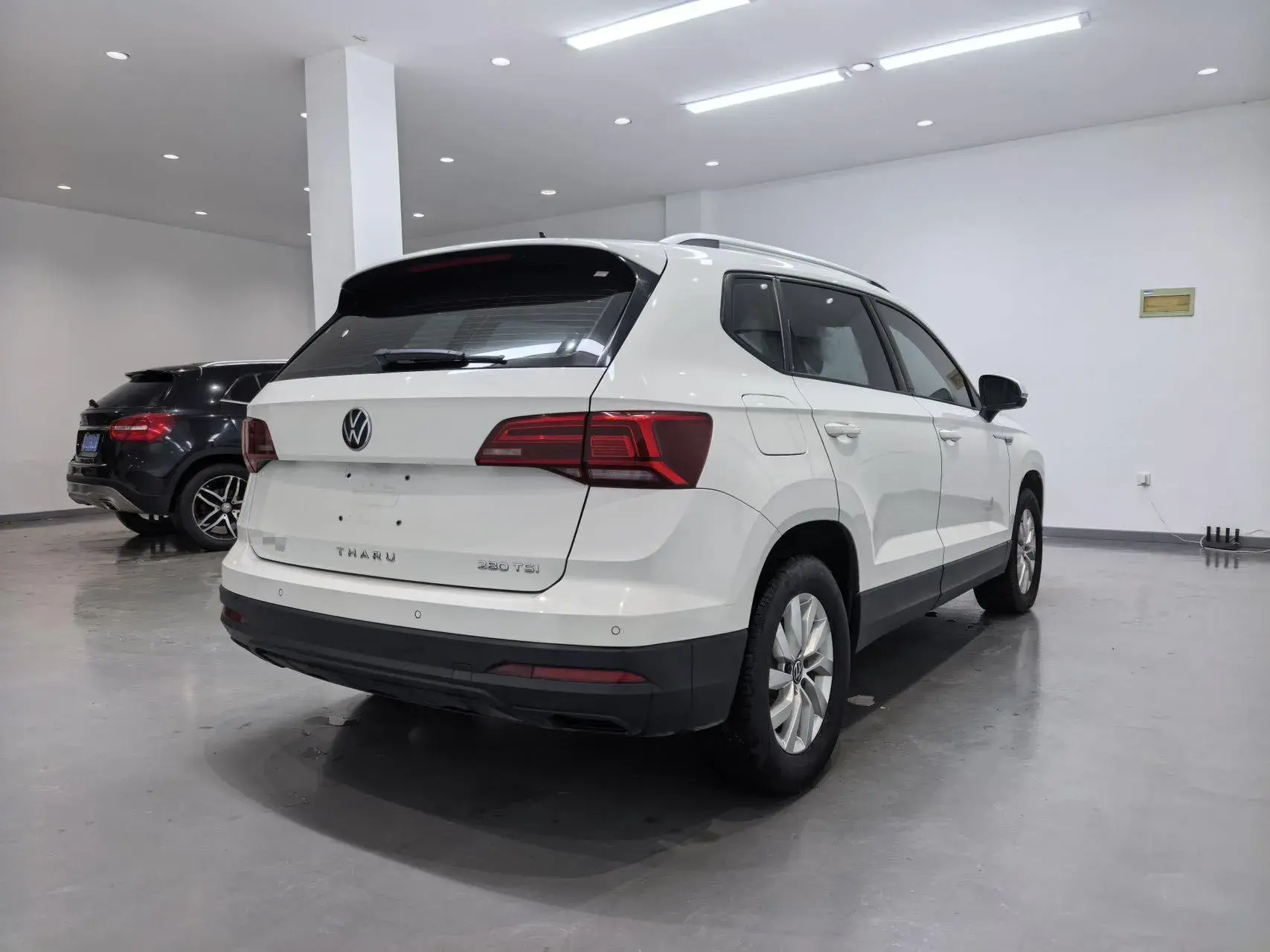 2022 VOLKSWAGEN THARU thumbnail 4