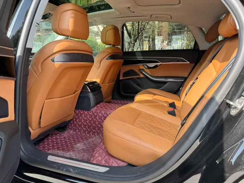 2023 Audi A8 3.0T 286HP V6 8AT,autocango,china used car exporter,china ev exporter,chinese used car exporter,chinese used ev exporter