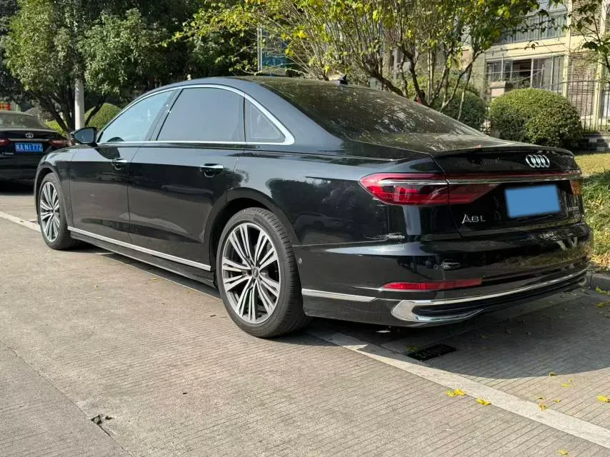 2023 Audi A8 3.0T 286HP V6 8AT,autocango,china used car exporter,china ev exporter,chinese used car exporter,chinese used ev exporter