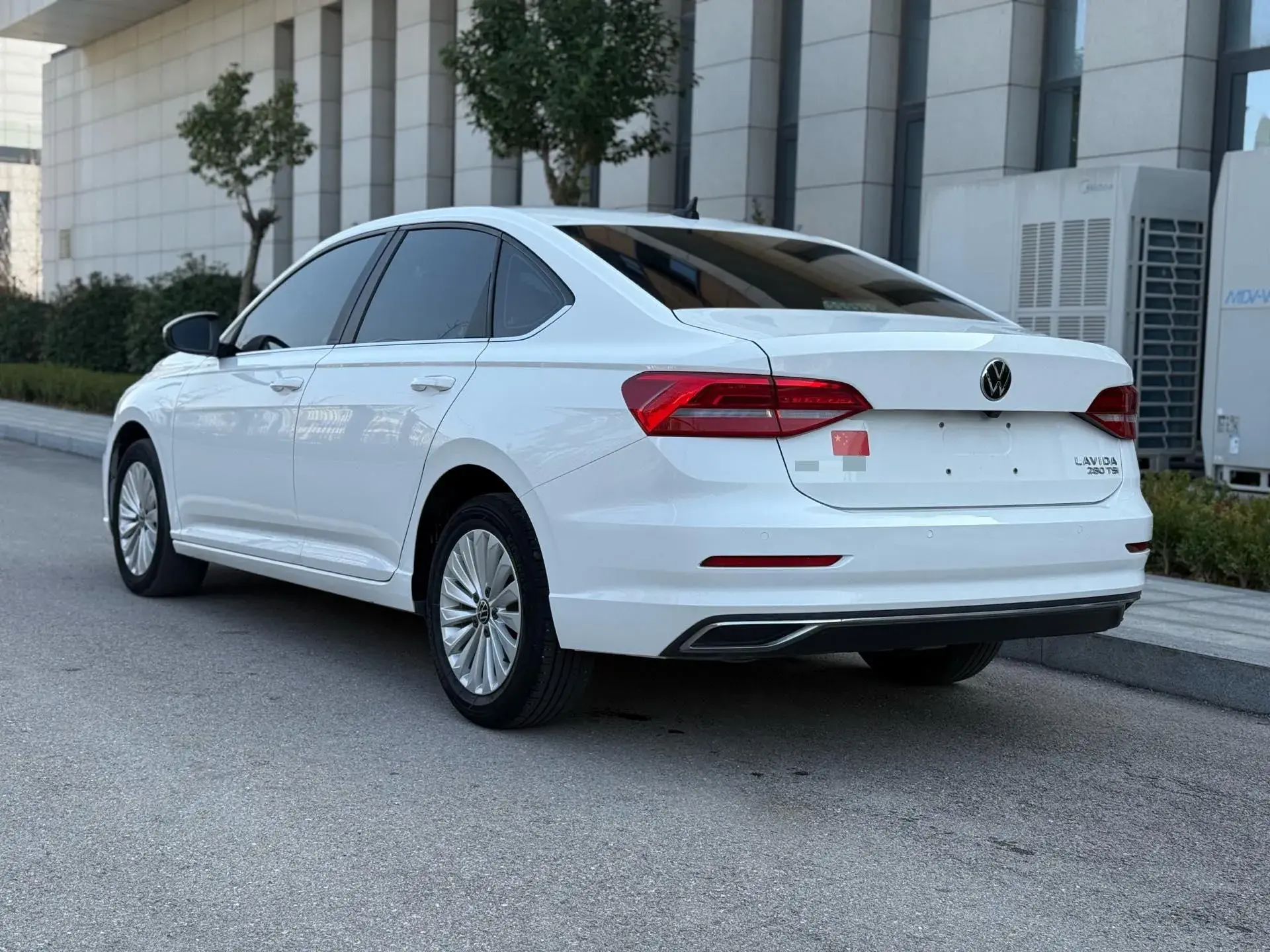 2021 VOLKSWAGEN LAVIDA thumbnail 4