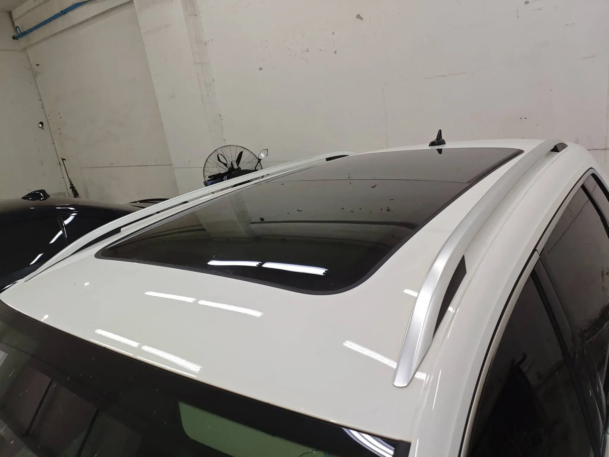 2021 VOLKSWAGEN THARU thumbnail 4