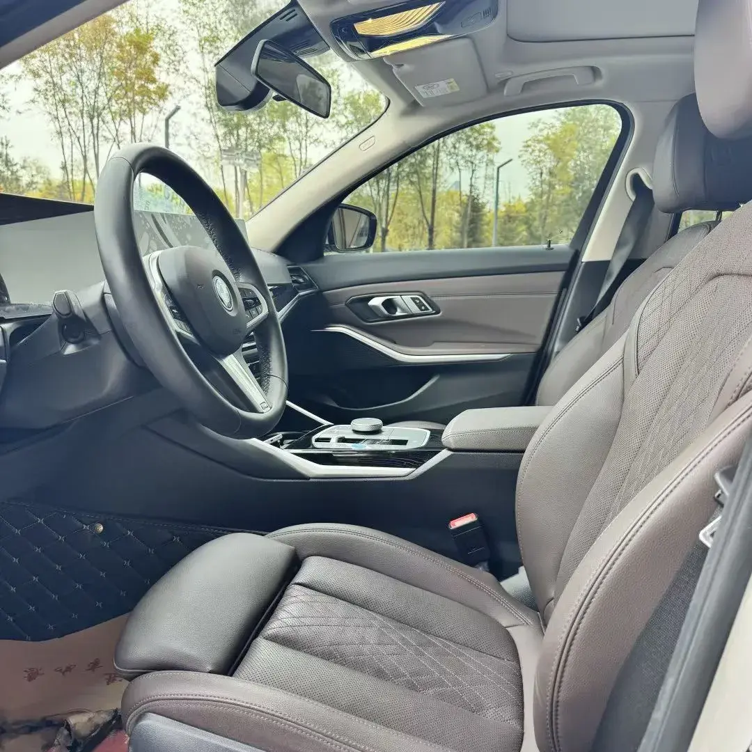 2024 BMW I3 thumbnail 3