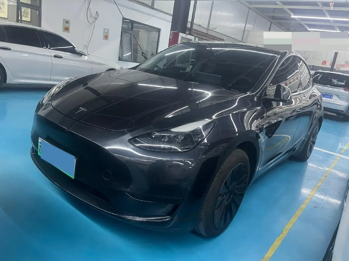 2024 Tesla Model Y BEV 60KWH