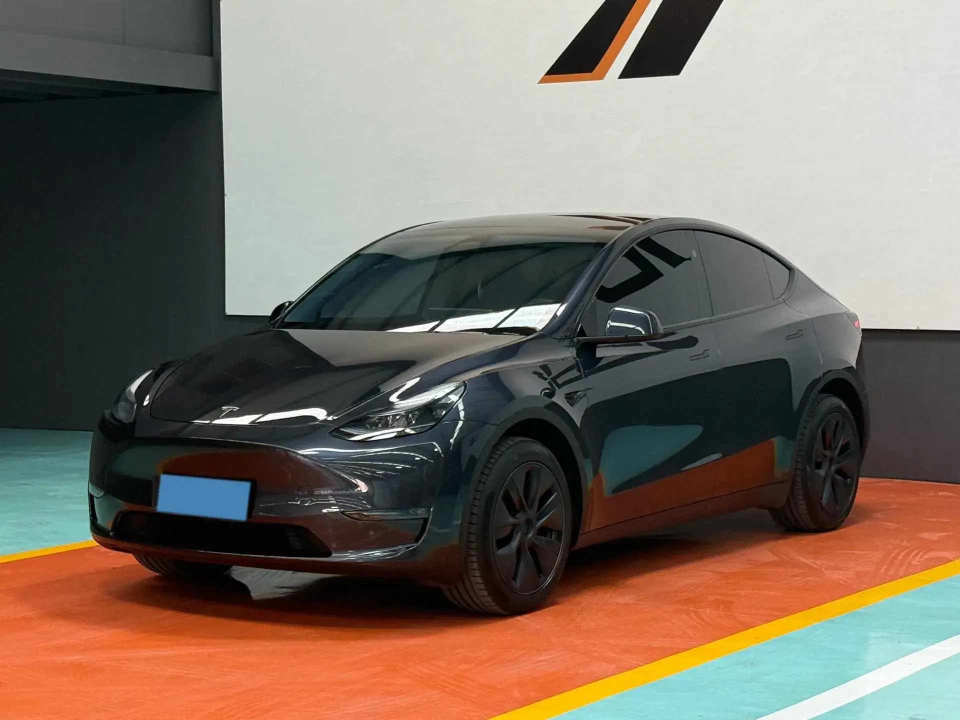 2024 TESLA MODEL view 1