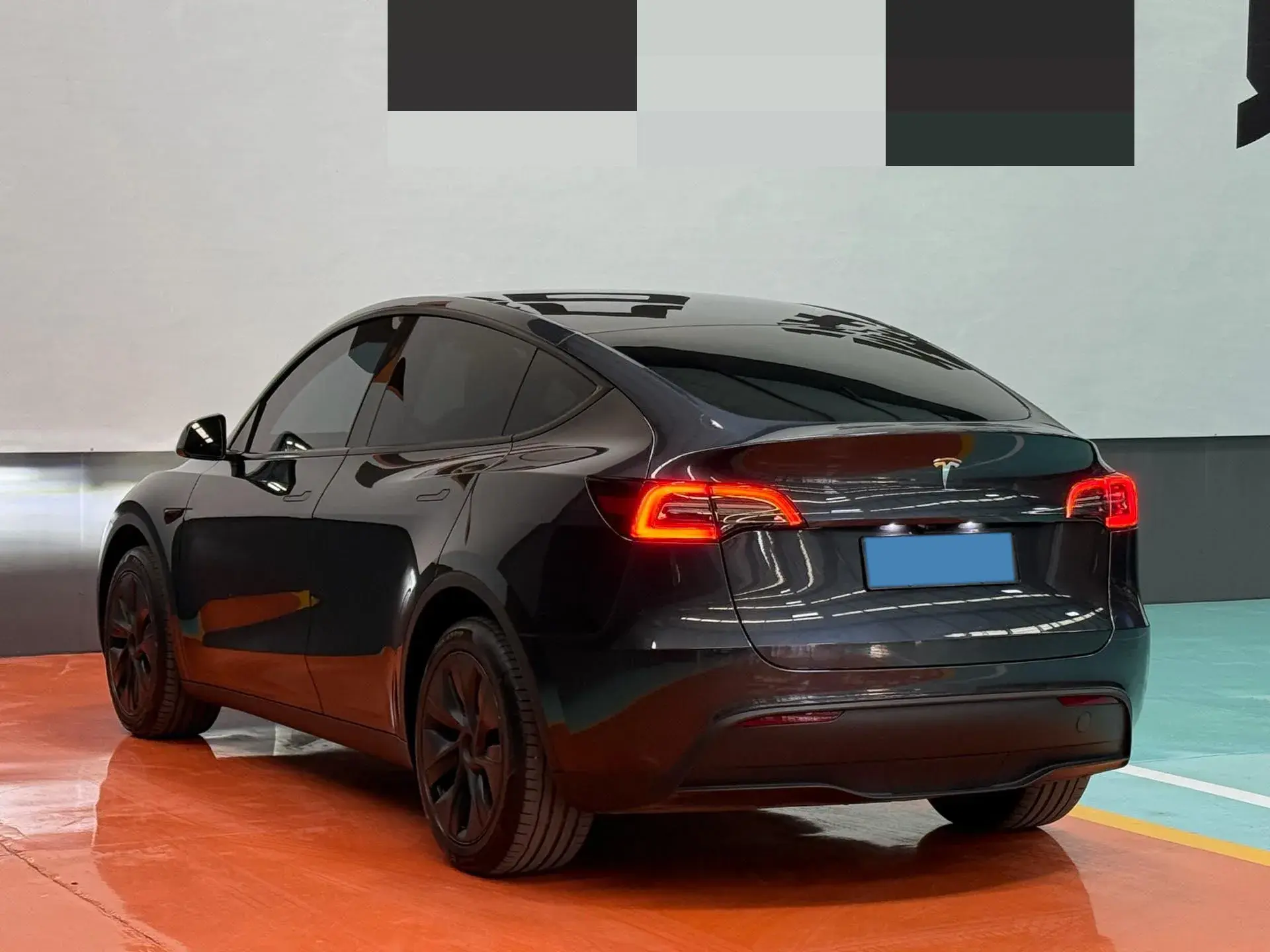 2024 TESLA MODEL thumbnail 4