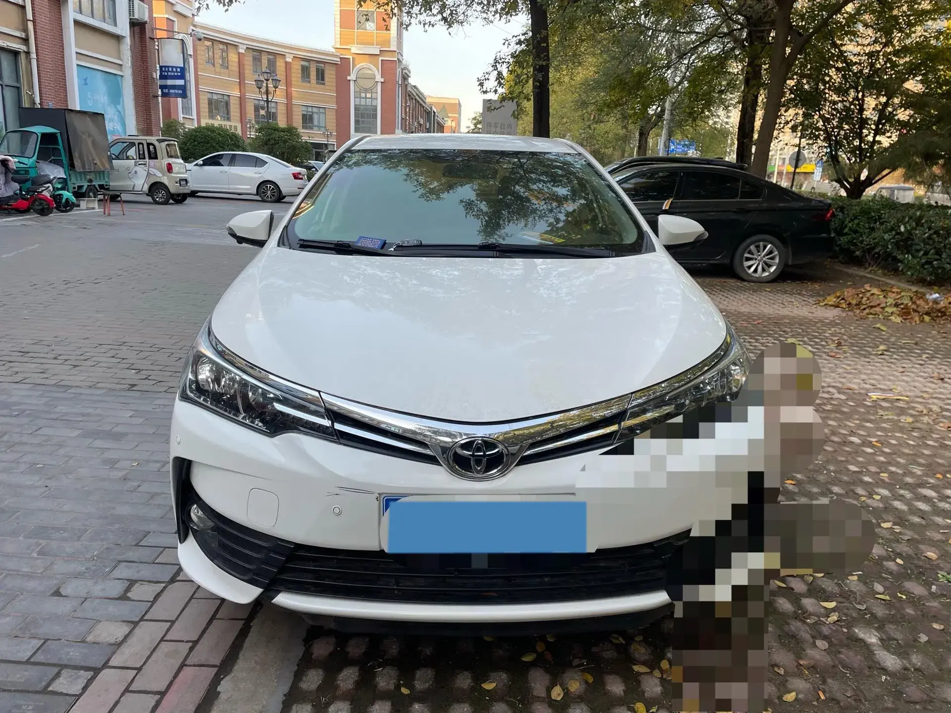 2018 TOYOTA COROLLA thumbnail 2