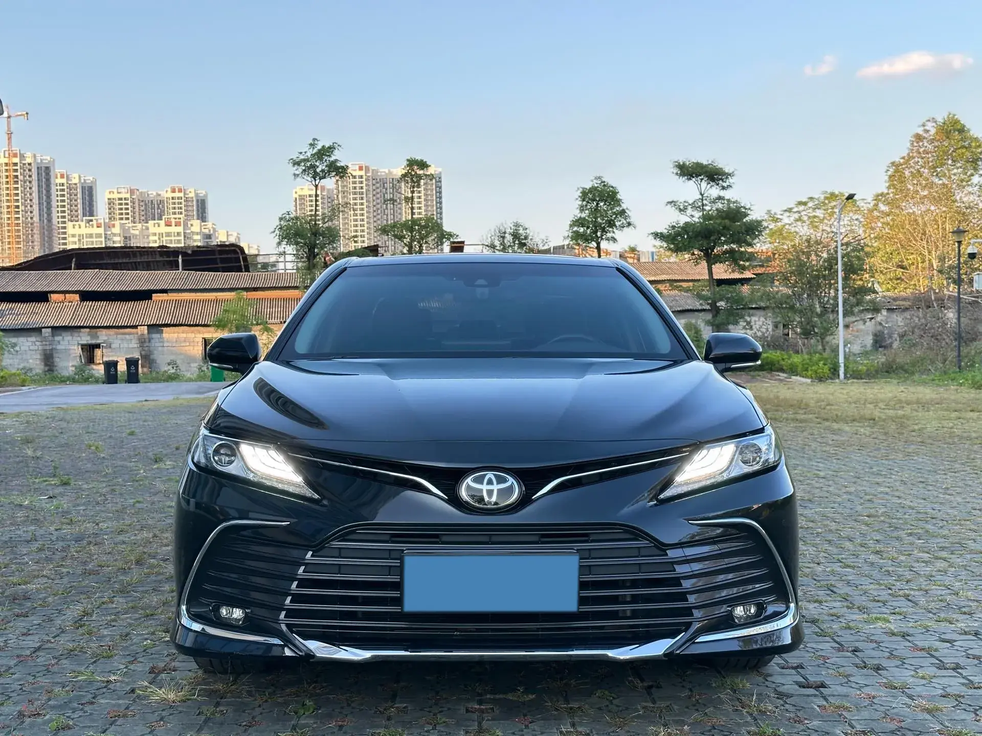 2023 TOYOTA CAMRY thumbnail 2