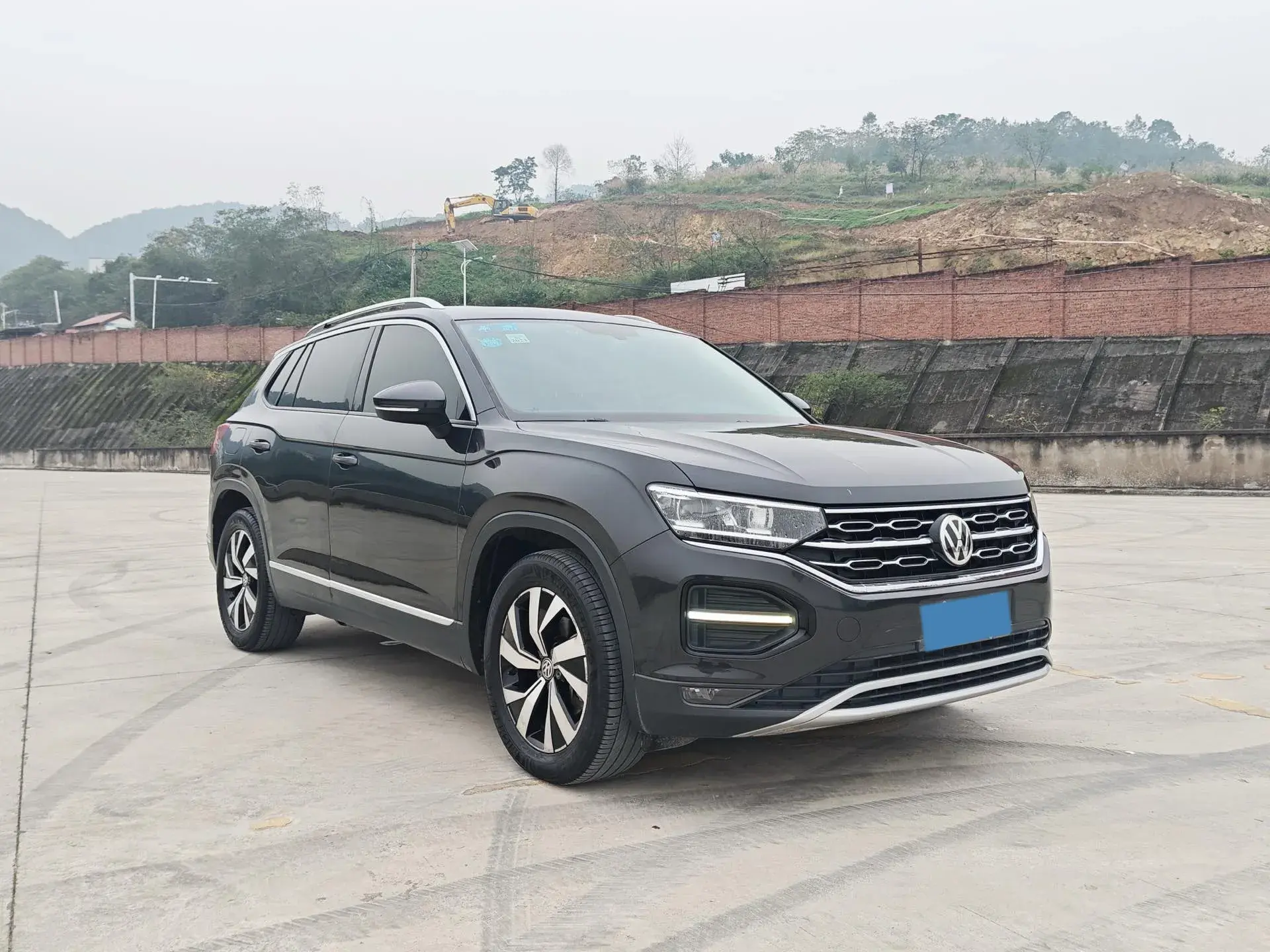 2019 VOLKSWAGEN TAYRON thumbnail 3