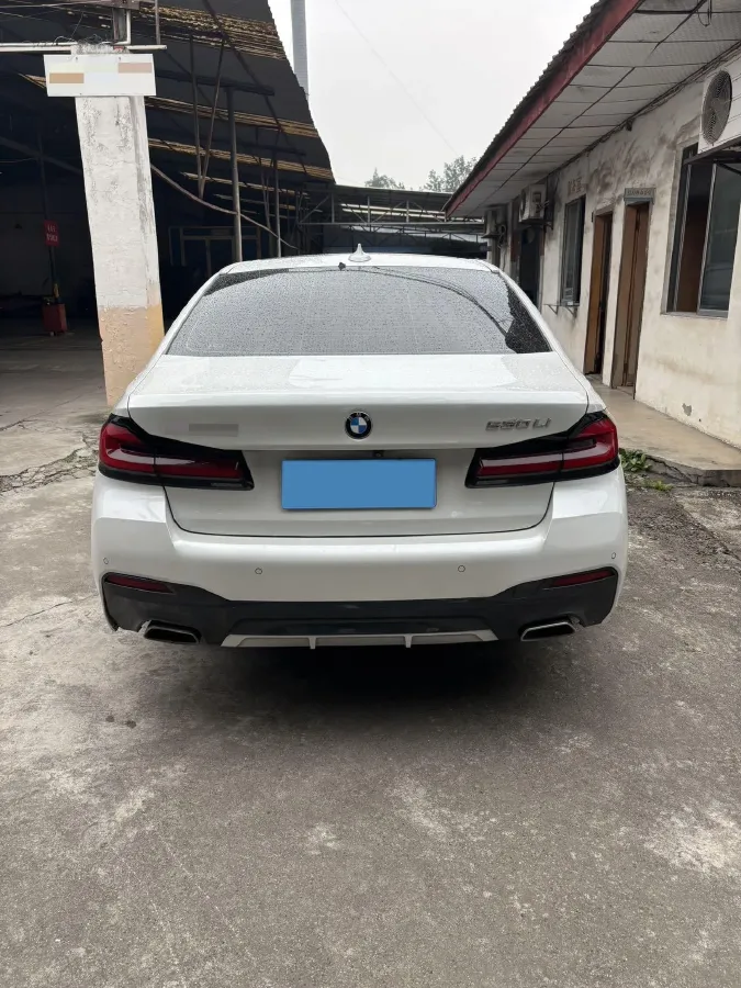 2021 BMW 5 Series 2.0T 252HP L4 8AT,autocango,china used car exporter,china ev exporter,chinese used car exporter,chinese used ev exporter