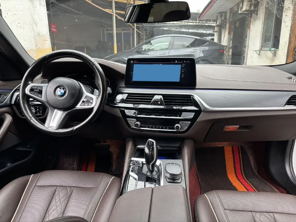 2021 BMW 5 Series 2.0T 252HP L4 8AT,autocango,china used car exporter,china ev exporter,chinese used car exporter,chinese used ev exporter