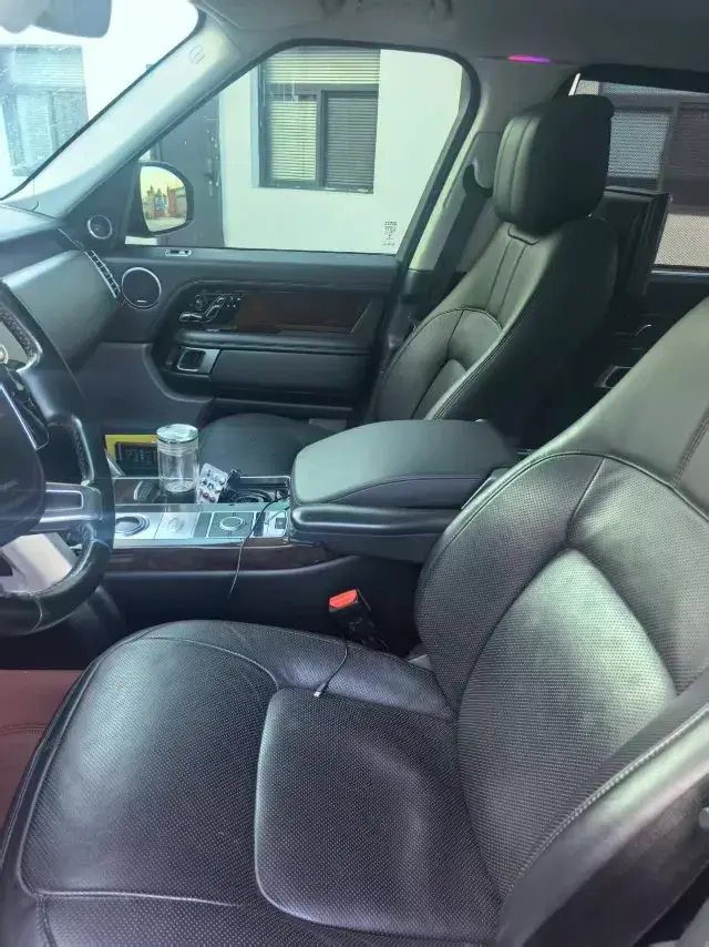 2021 LAND ROVER thumbnail 3