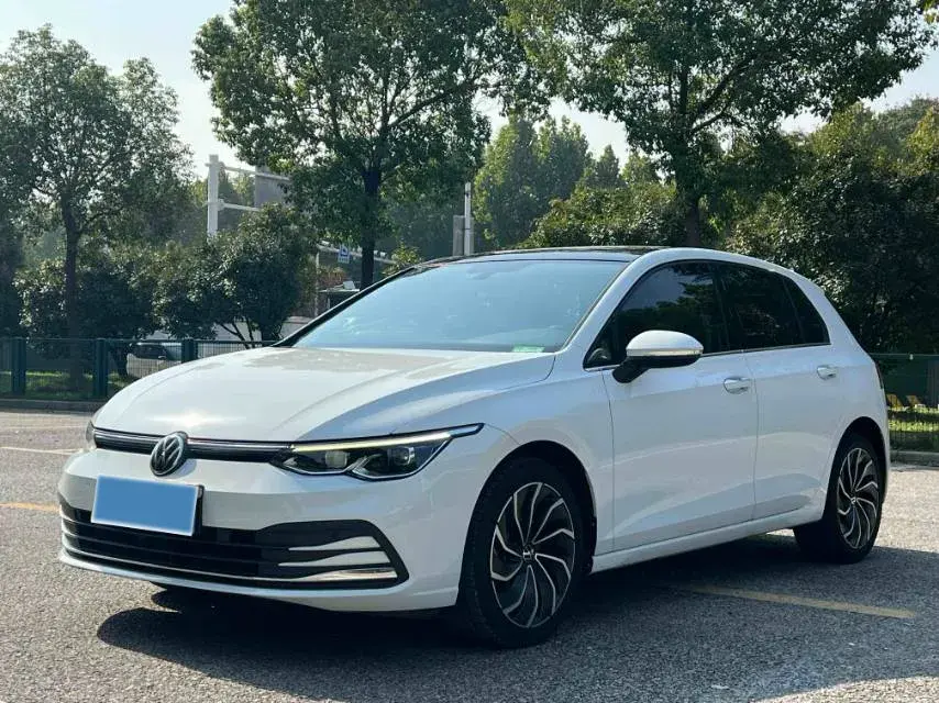 2021 VOLKSWAGEN GOLF view 1