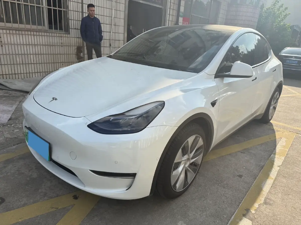 2021 Tesla Model Y BEV 60KWH