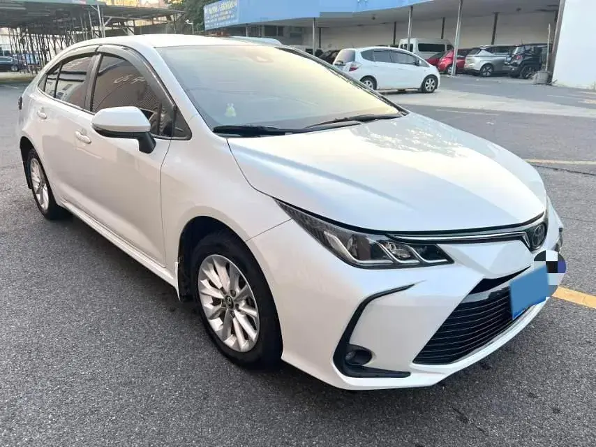 2021 TOYOTA COROLLA thumbnail 4