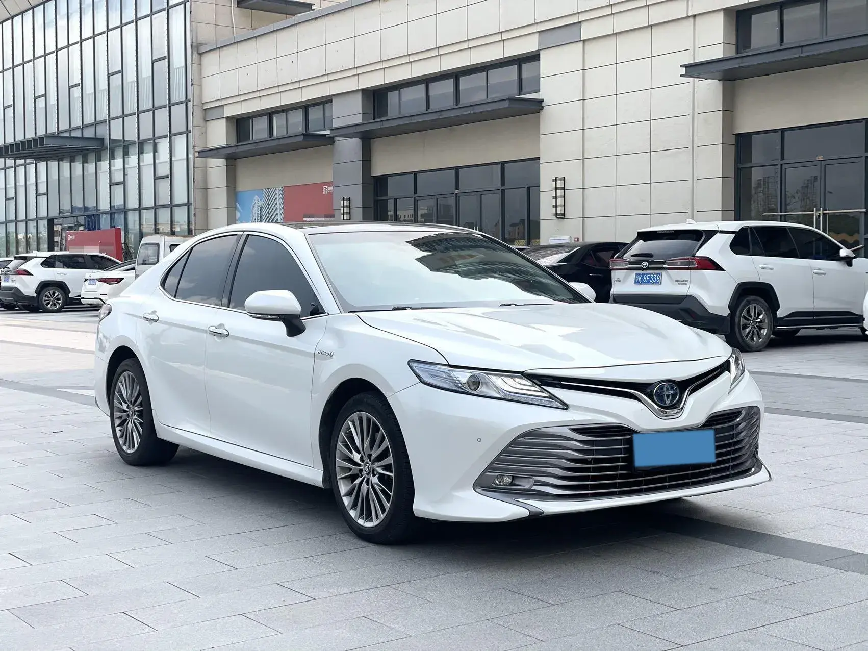2019 TOYOTA CAMRY thumbnail 3