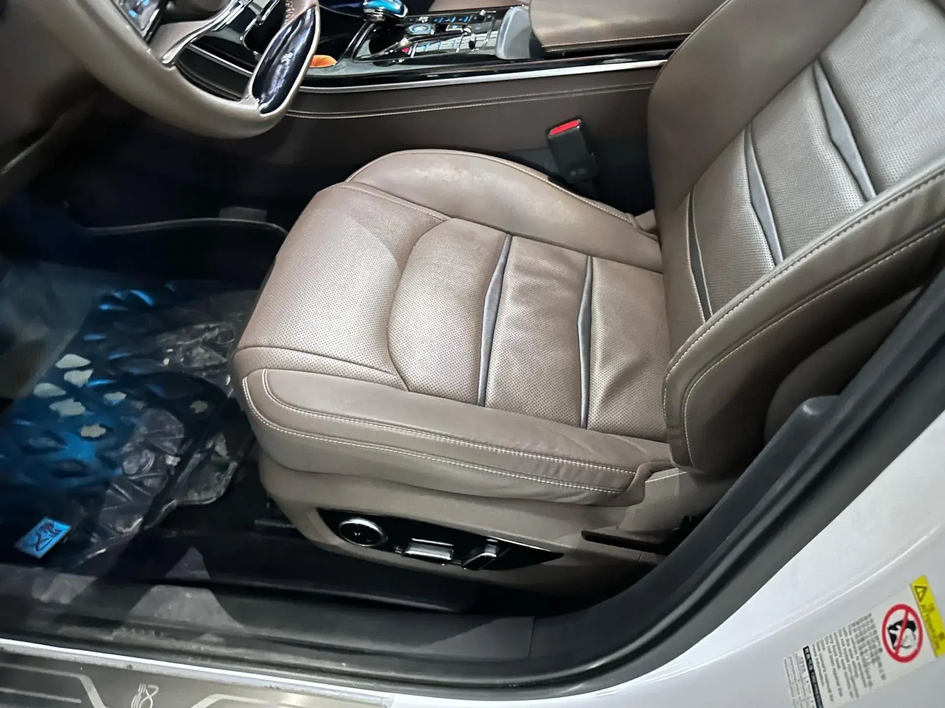 2020 BYD HAN thumbnail 3