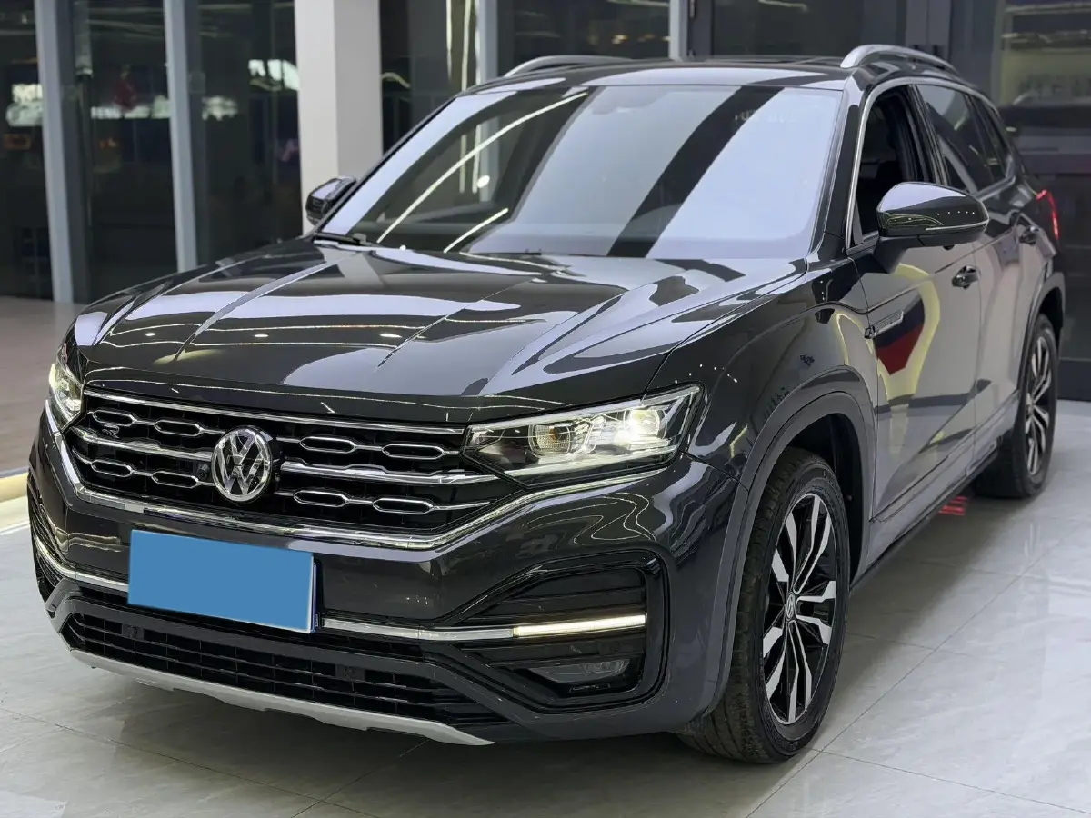 2021 Volkswagen Tayron 2.0T 220HP L4 7DCT