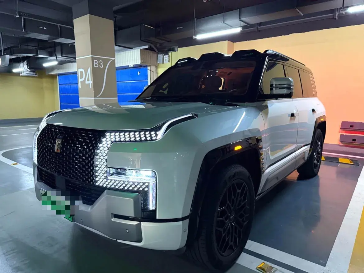 2023 YANGWANG U8 view 1