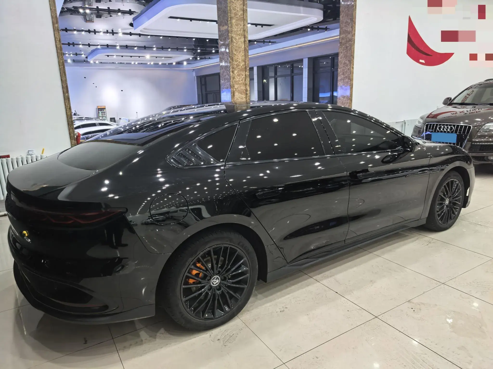 2023 BYD HAN thumbnail 3