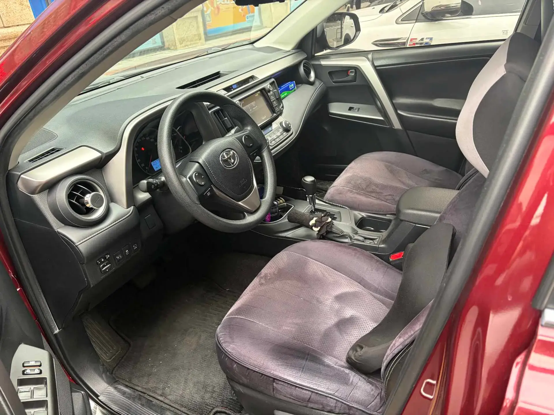 2024 MI SU7 thumbnail 3