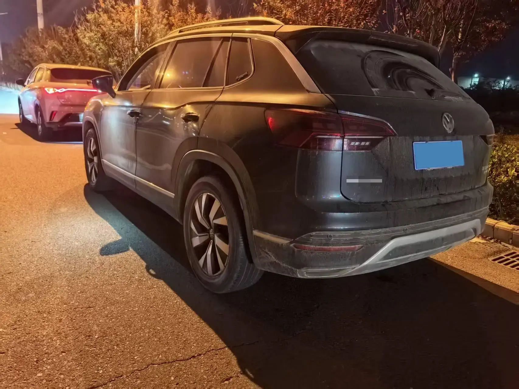 2019 VOLKSWAGEN TAYRON thumbnail 3