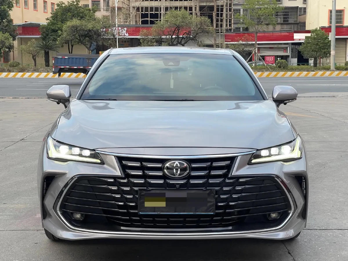 2022 Toyota Avalon 2.5L 209HP L4 8AT,autocango,china used car exporter,china ev exporter,chinese used car exporter,chinese used ev exporter