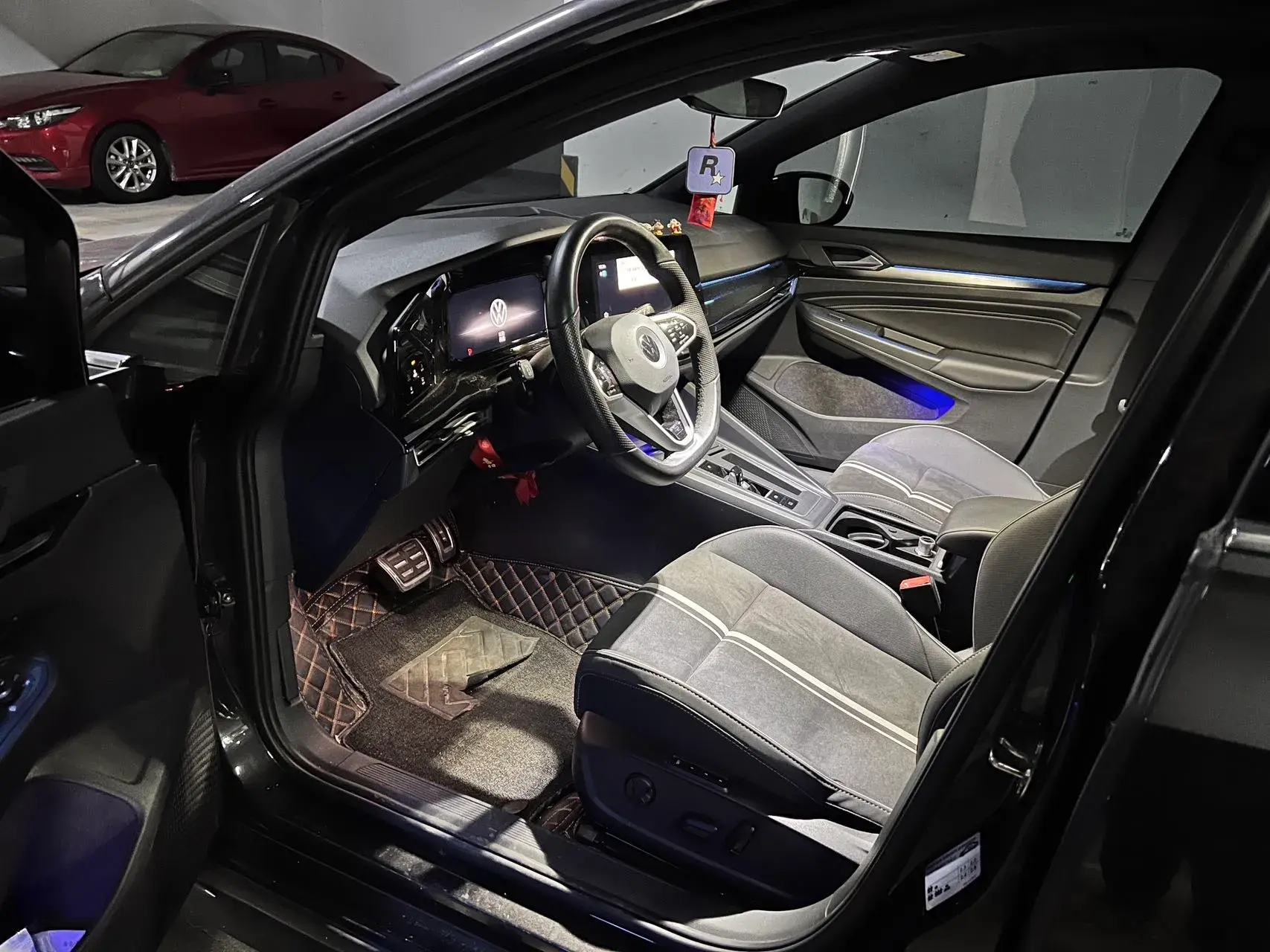 2021 VOLKSWAGEN GOLF thumbnail 2