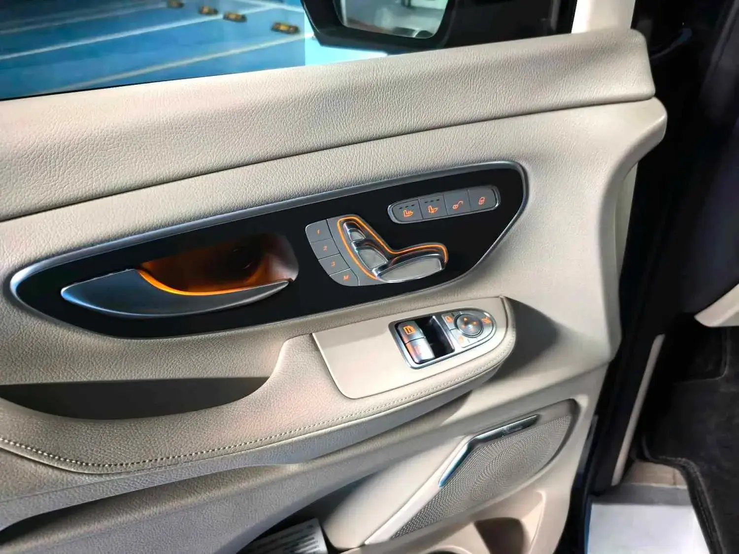 2020 MERCEDES-BENZ V thumbnail 3