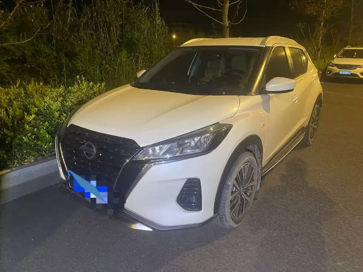 2022 Nissan Kicks 1.5L 122HP L4 CVT