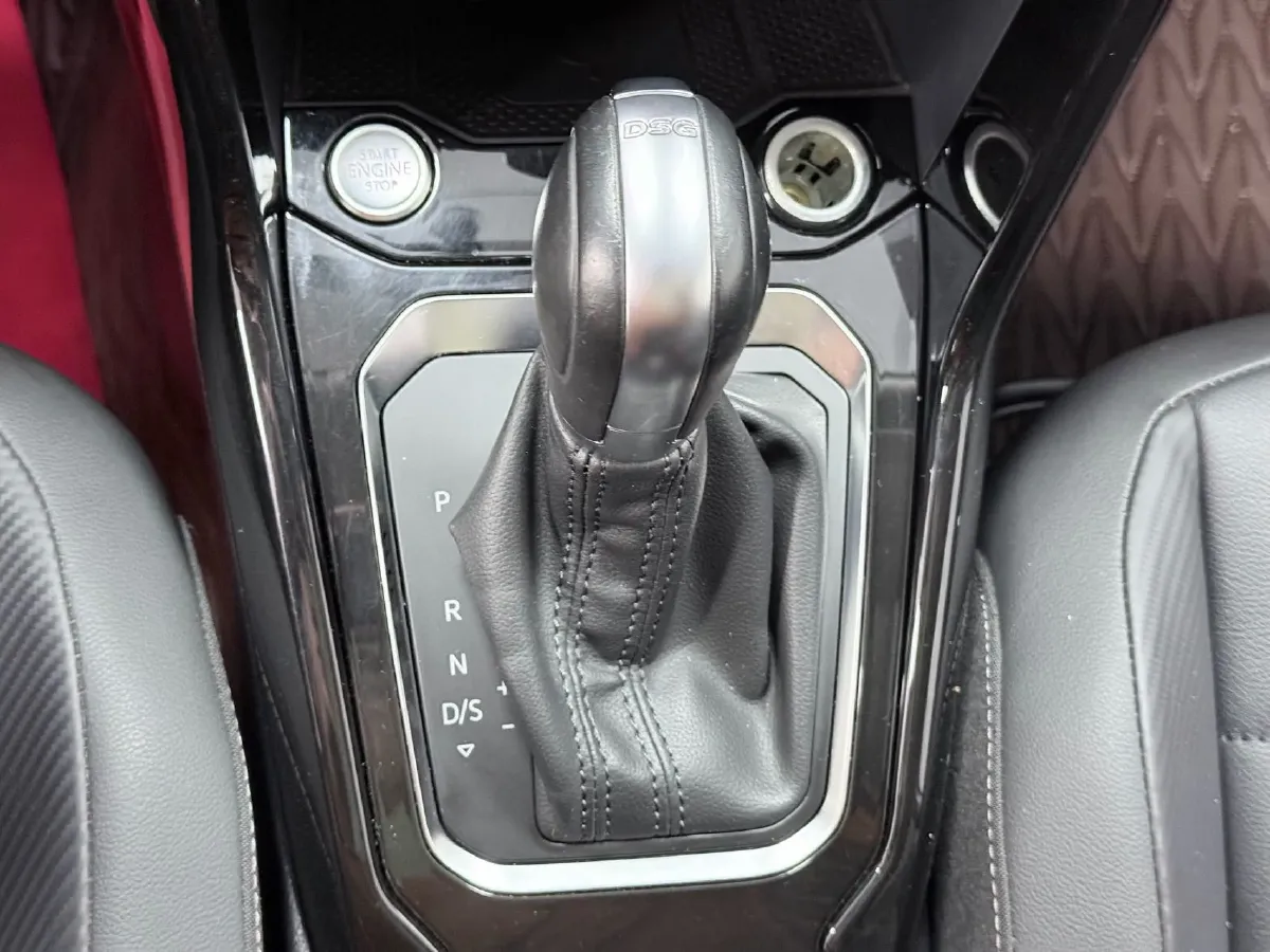 2021 Volkswagen T-Roc 1.4T 150HP L4 7DCT,autocango,china used car exporter,china ev exporter,chinese used car exporter,chinese used ev exporter