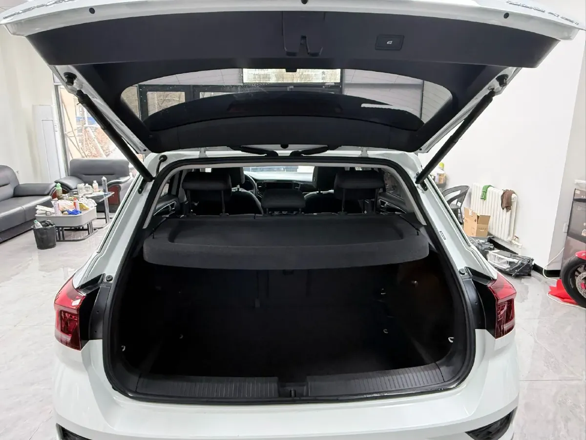 2021 Volkswagen T-Roc 1.4T 150HP L4 7DCT,autocango,china used car exporter,china ev exporter,chinese used car exporter,chinese used ev exporter