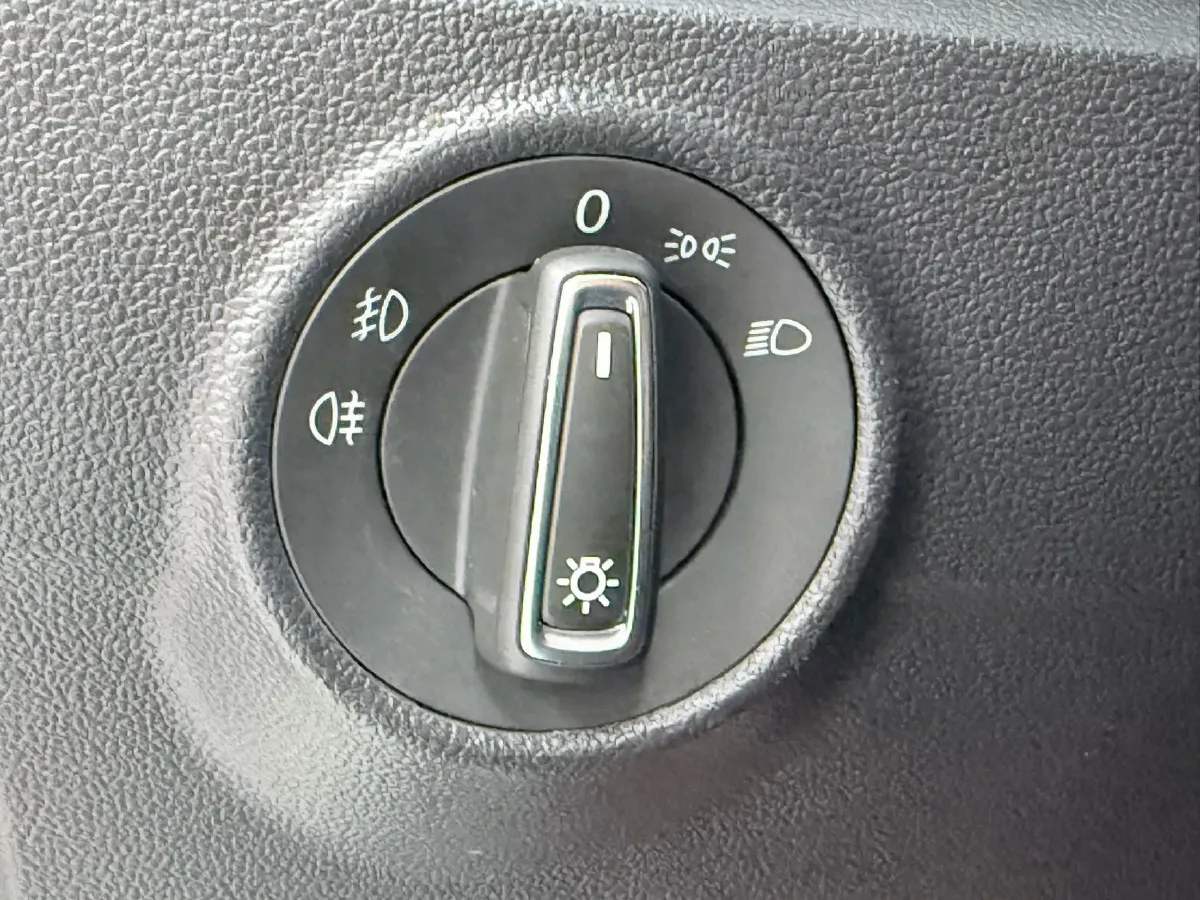 2021 Volkswagen T-Roc 1.4T 150HP L4 7DCT,autocango,china used car exporter,china ev exporter,chinese used car exporter,chinese used ev exporter