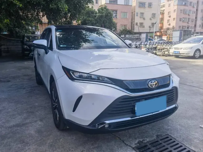 2022 TOYOTA HARRIER thumbnail 3