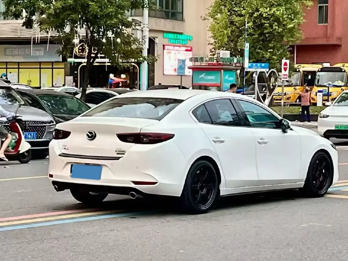 2020 Mazda 3 Axela 1.5L 117HP L4 6AT,autocango,china used car exporter,china ev exporter,chinese used car exporter,chinese used ev exporter
