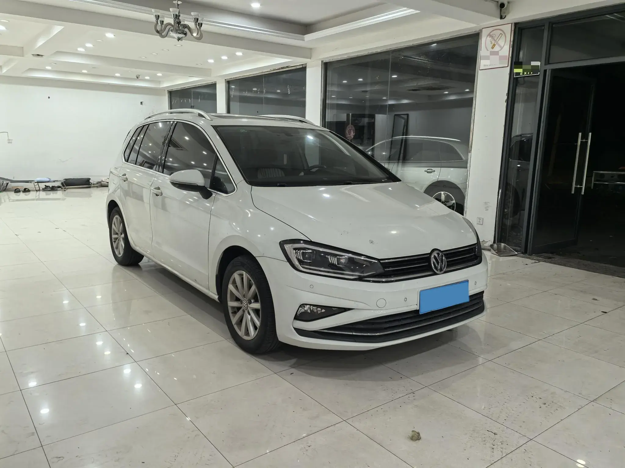 2019 VOLKSWAGEN GOLF thumbnail 2