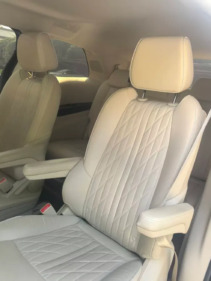 2023 Buick GL8 2.0T 237HP L4 9AT,autocango,china used car exporter,china ev exporter,chinese used car exporter,chinese used ev exporter